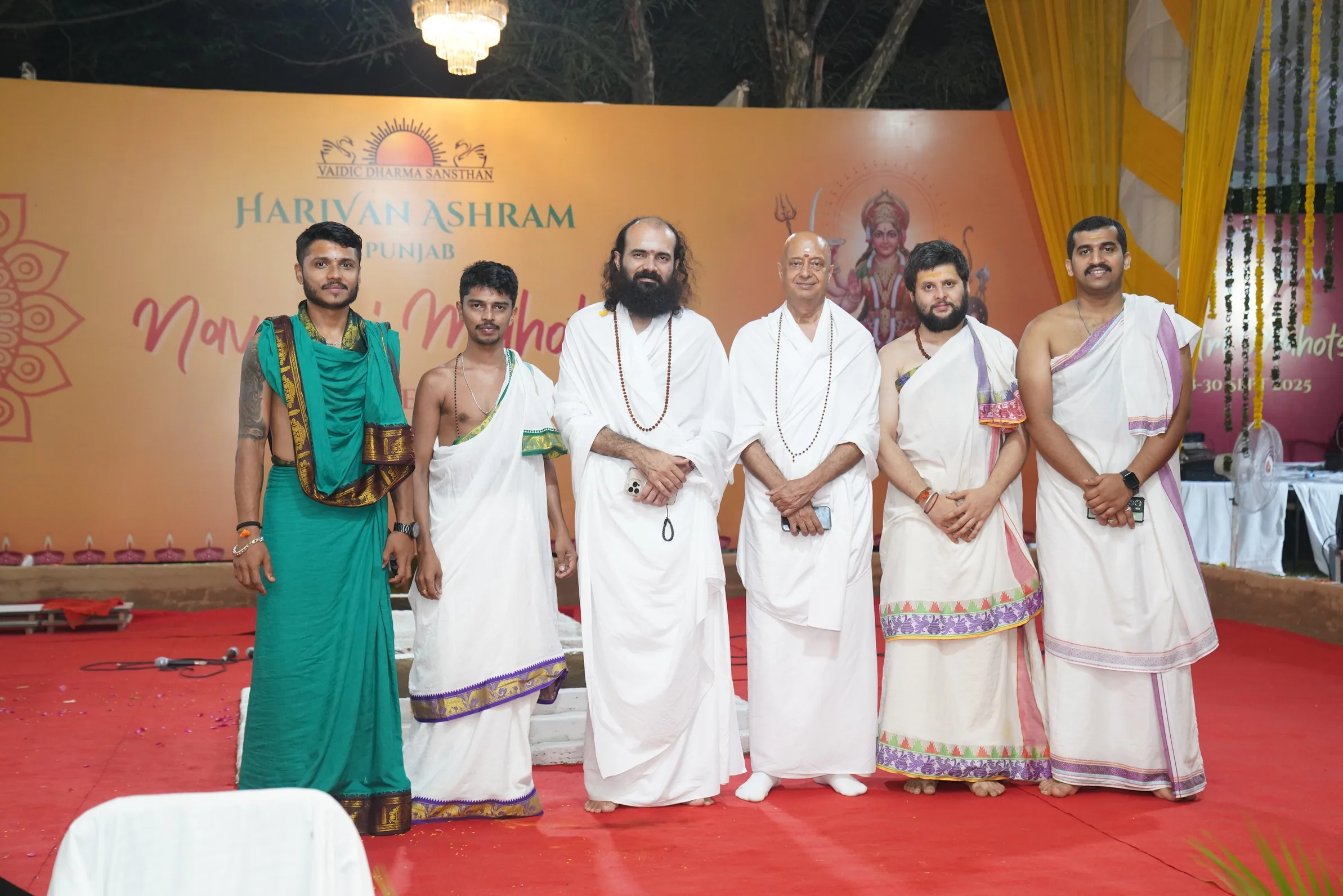Sangha at Harivan Ashram